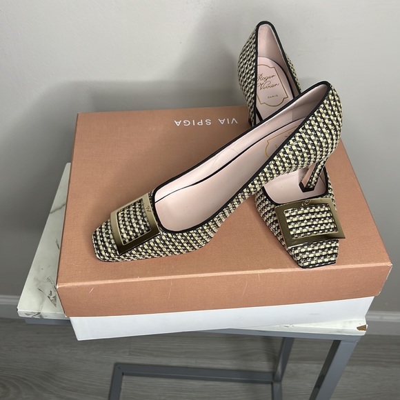 New With Tags Roger Vivier Pumps in fabric size 39 1/2 - Picture 9 of 10